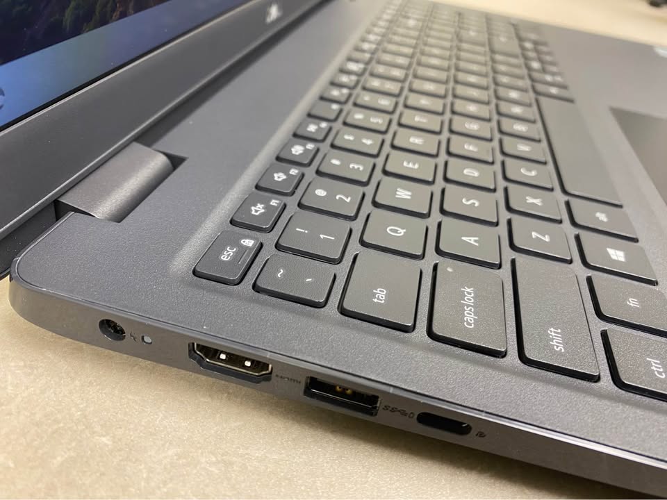 Dell Latitude 3510 Touch Screen (Core i5 - 10th Gen, 16 GB RAM, 256 GB NVMe)