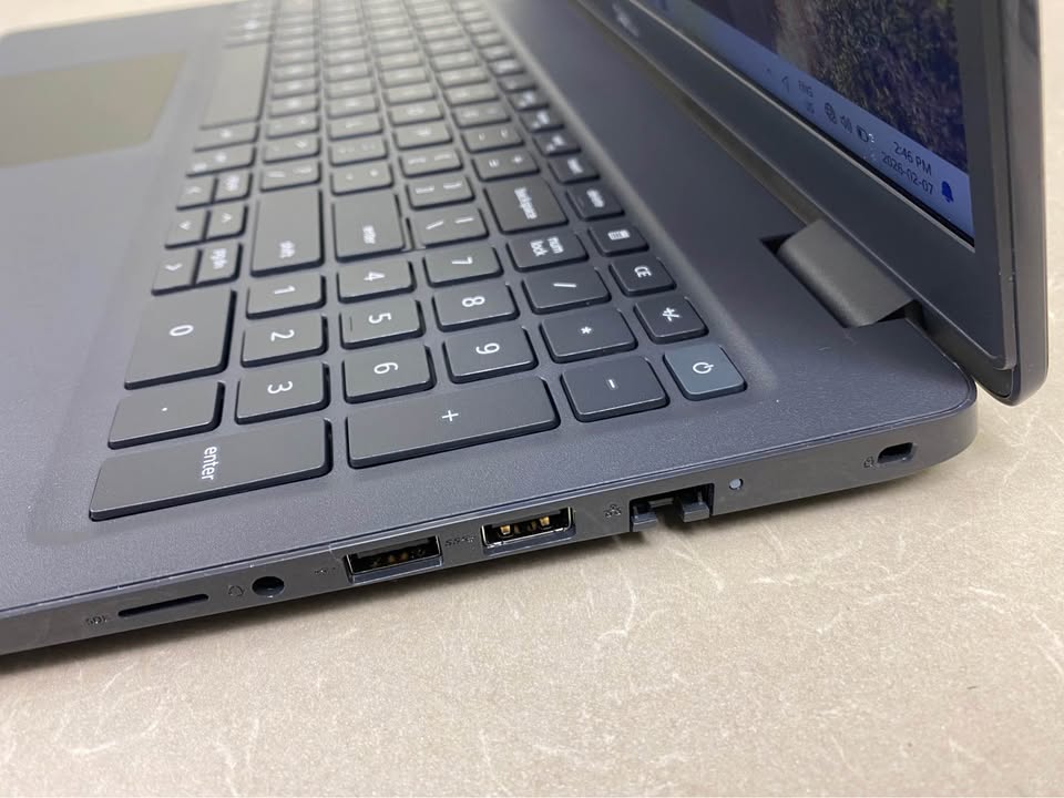 Dell Latitude 3510 Touch Screen (Core i5 - 10th Gen, 16 GB RAM, 256 GB NVMe)