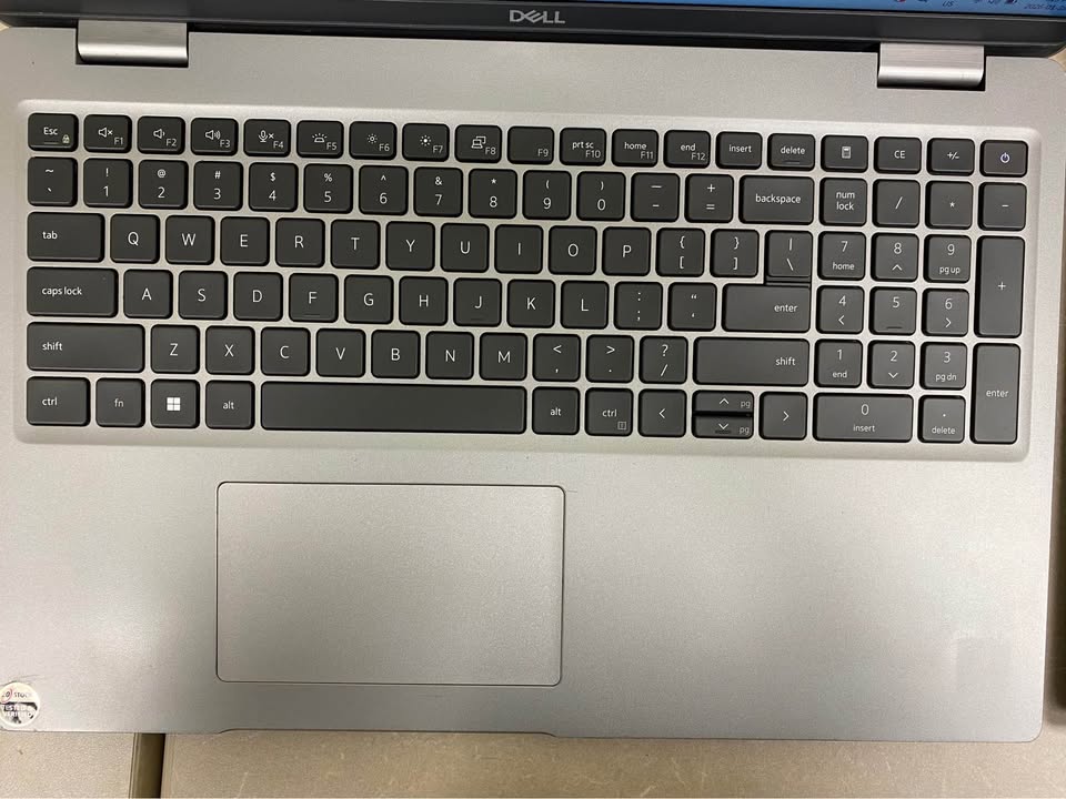Dell Latitude 5520 (i5 11th Gen, 16 GB RAM, 256 GB NVMe)